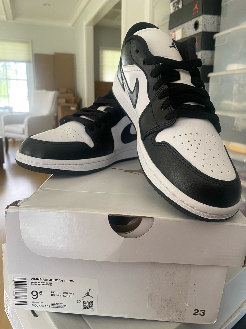 Nike Air Jordan 1 Low - Black/White